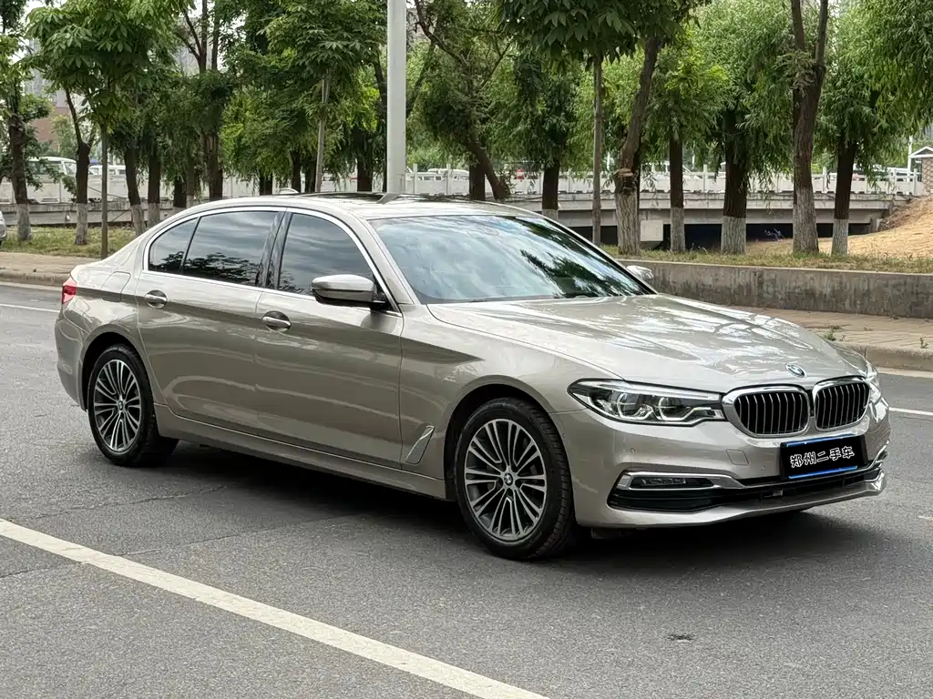 BMW 5 Series 2019 — фото 3