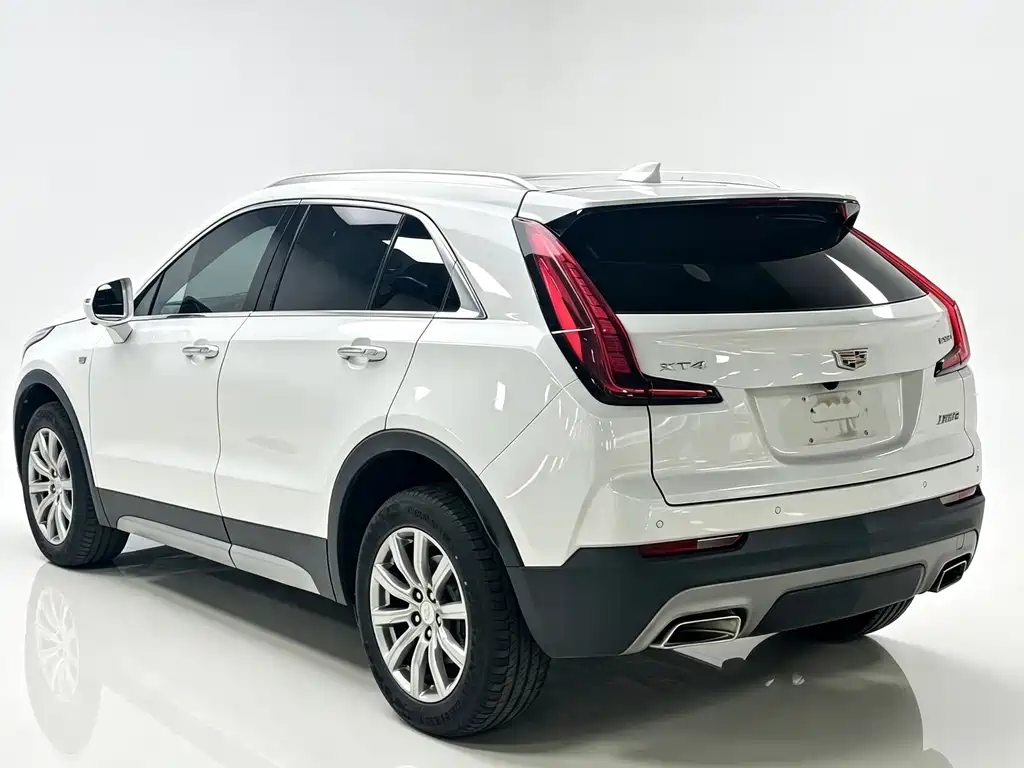 Cadillac XT4 2020 — фото 8