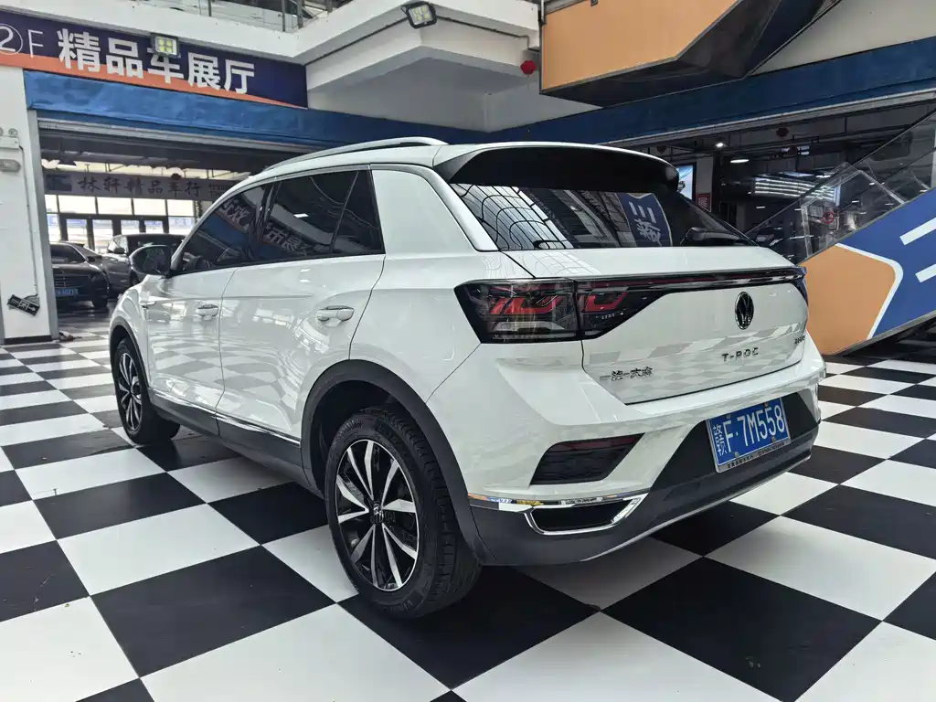 Volkswagen T-Roc 2023