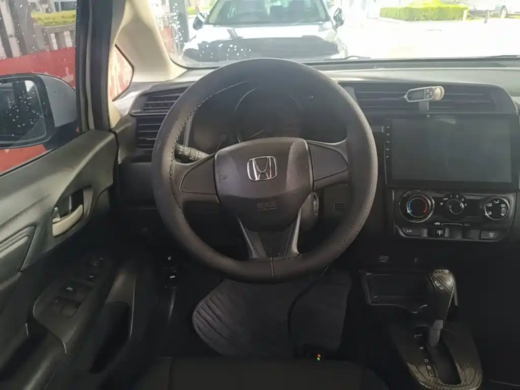 Honda Fit 2018 — фото 11