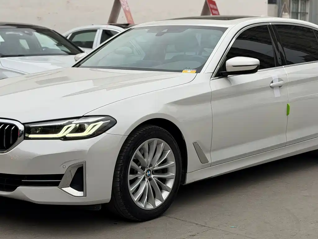 BMW 5 Series 2022