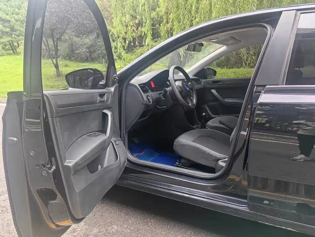 Volkswagen Santana 2015