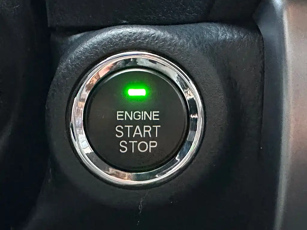 Toyota Yaris L 2022 — фото 14