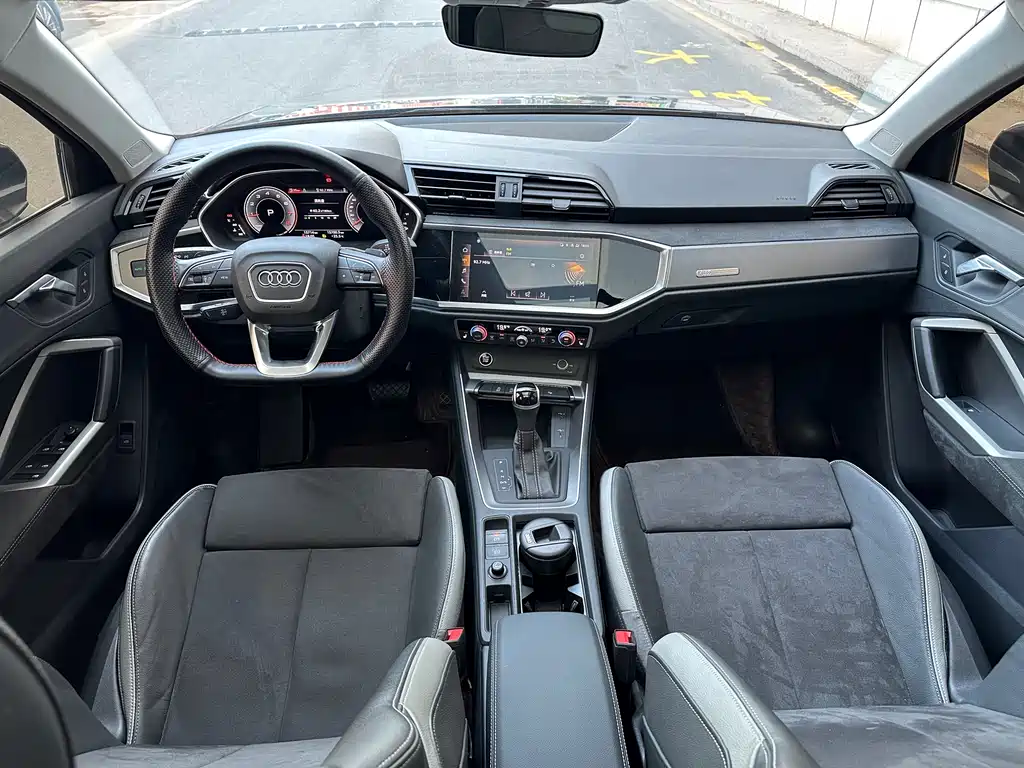 Audi Q3 2022 — фото 16