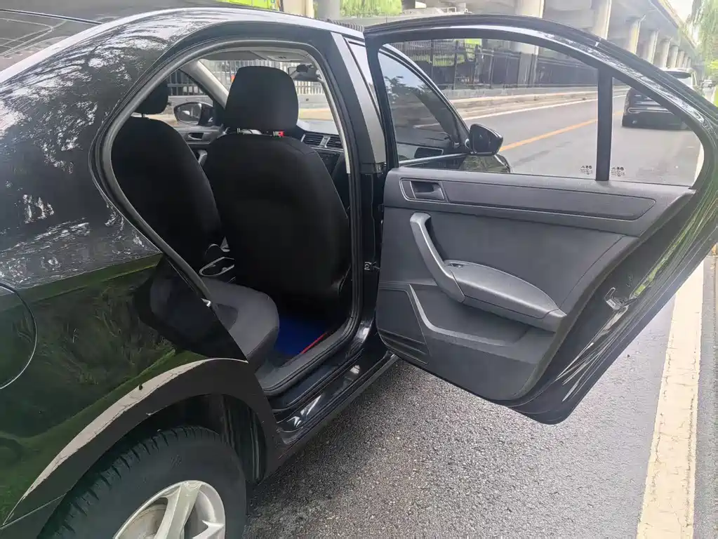 Volkswagen Santana 2015