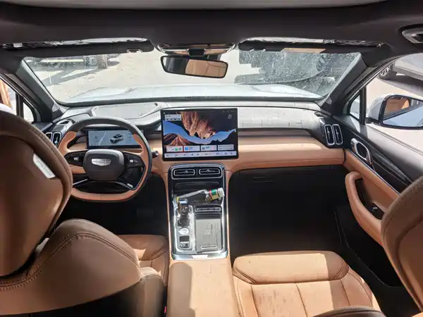 Geely Boyue L 2025