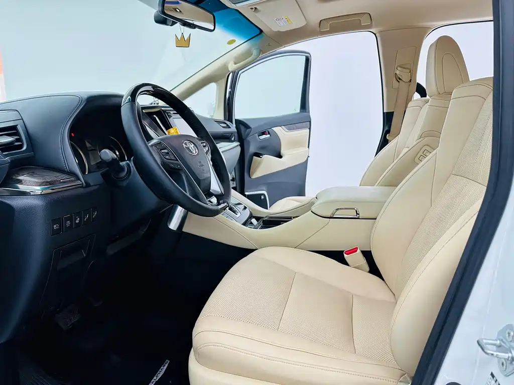 Toyota Alphard 2018 — фото 8