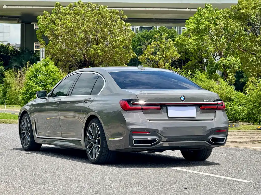 BMW 7 Series 2020 — фото 20