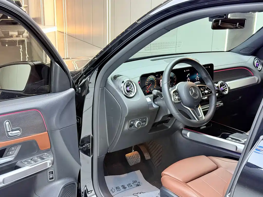 Mercedes-Benz GLB 2021