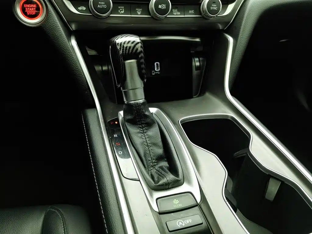 Honda Accord 2020 — фото 13