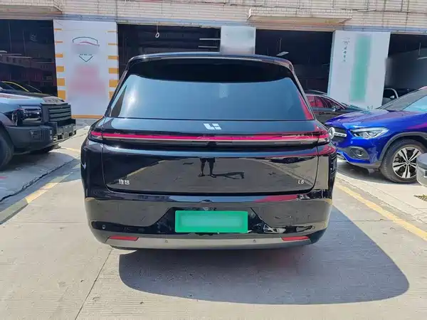 Li Auto L8 2025