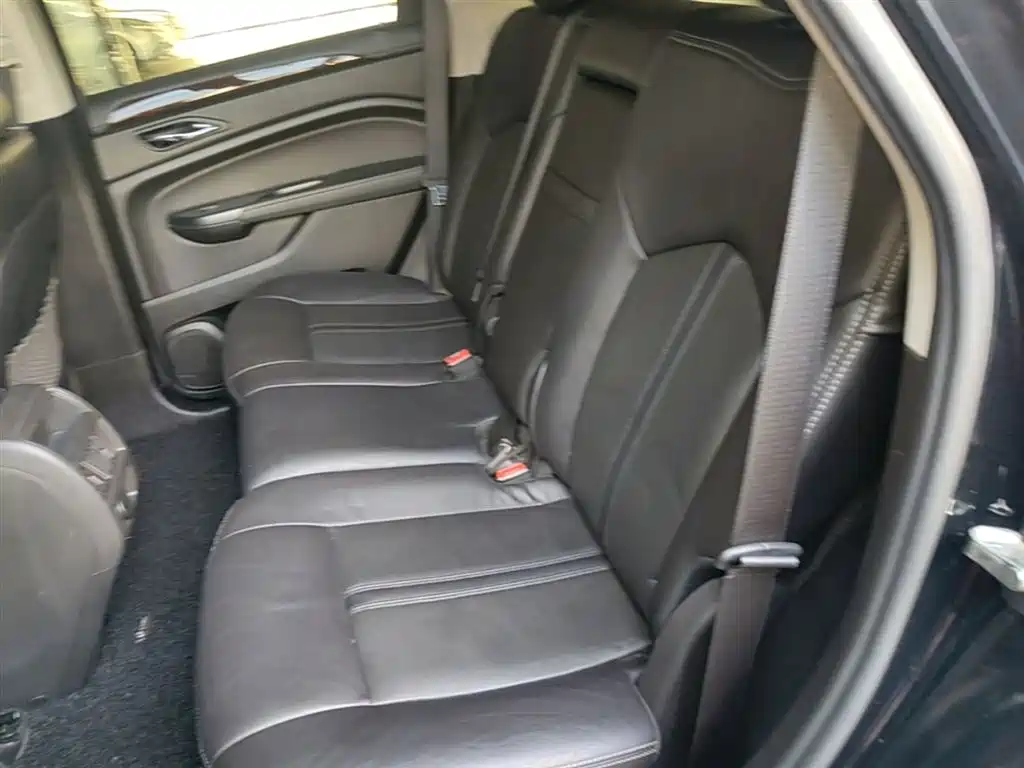 Cadillac SRX 2015 — фото 17