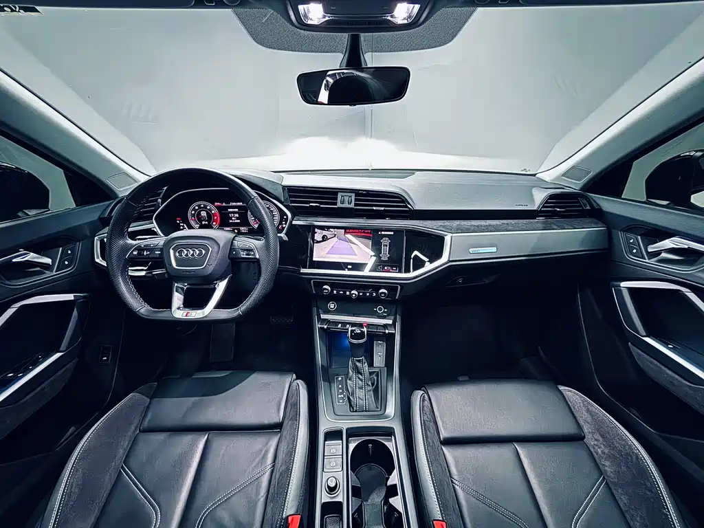 Audi Q3 Sportback 2023 — фото 11