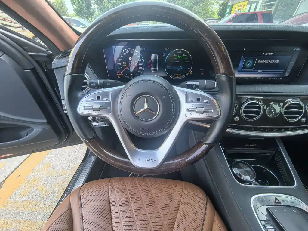 Mercedes-Benz Maybach S-Class 2020 — фото 11