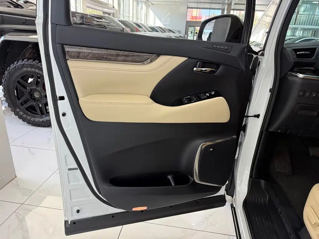 Toyota Alphard 2021 — фото 4