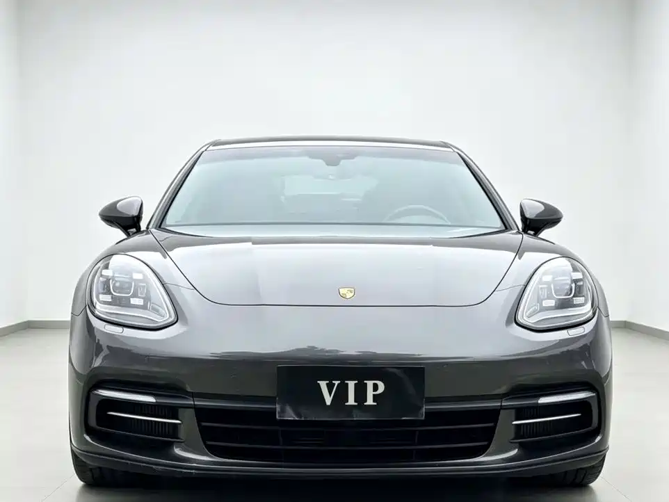 Porsche Panamera 2017 — фото 2