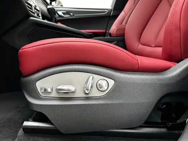 Porsche Macan 2023