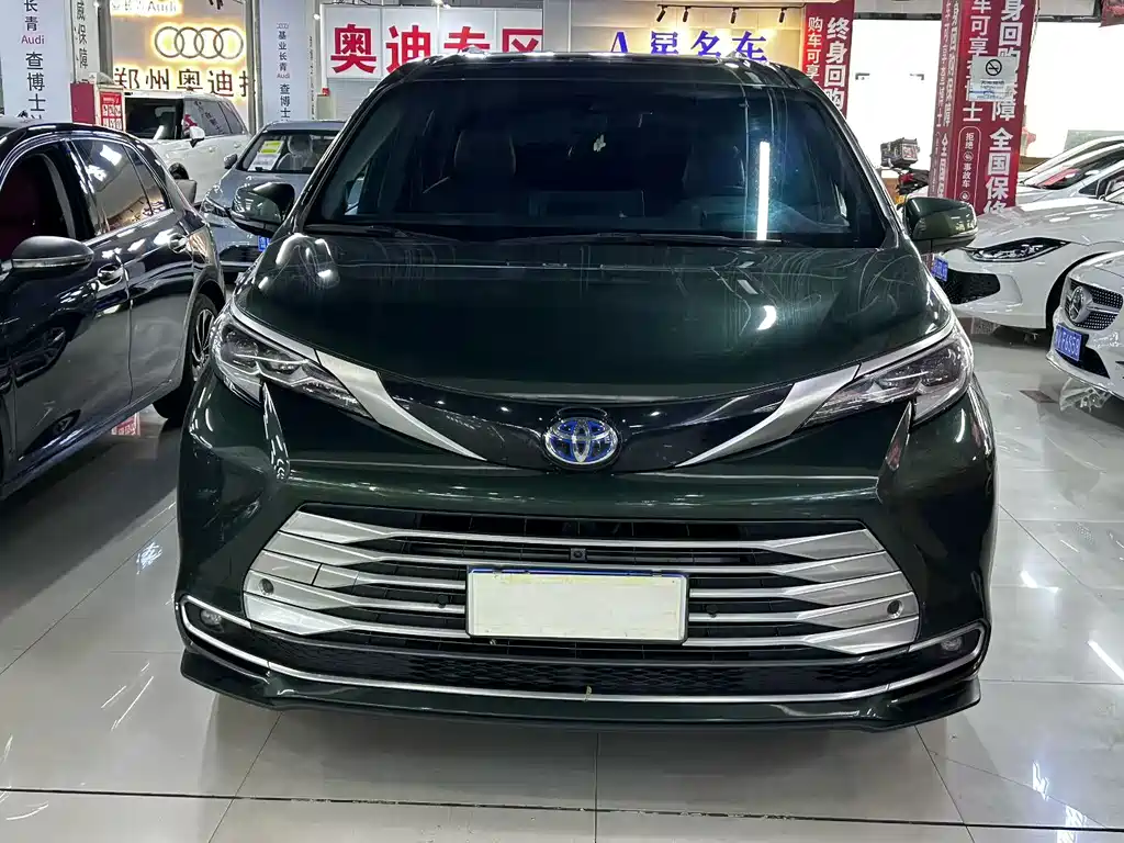 Toyota Sienna 2021 — фото 13