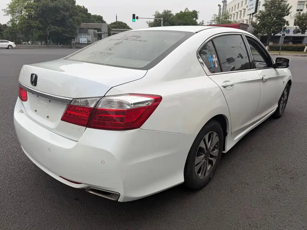 Honda Accord 2014 — фото 6