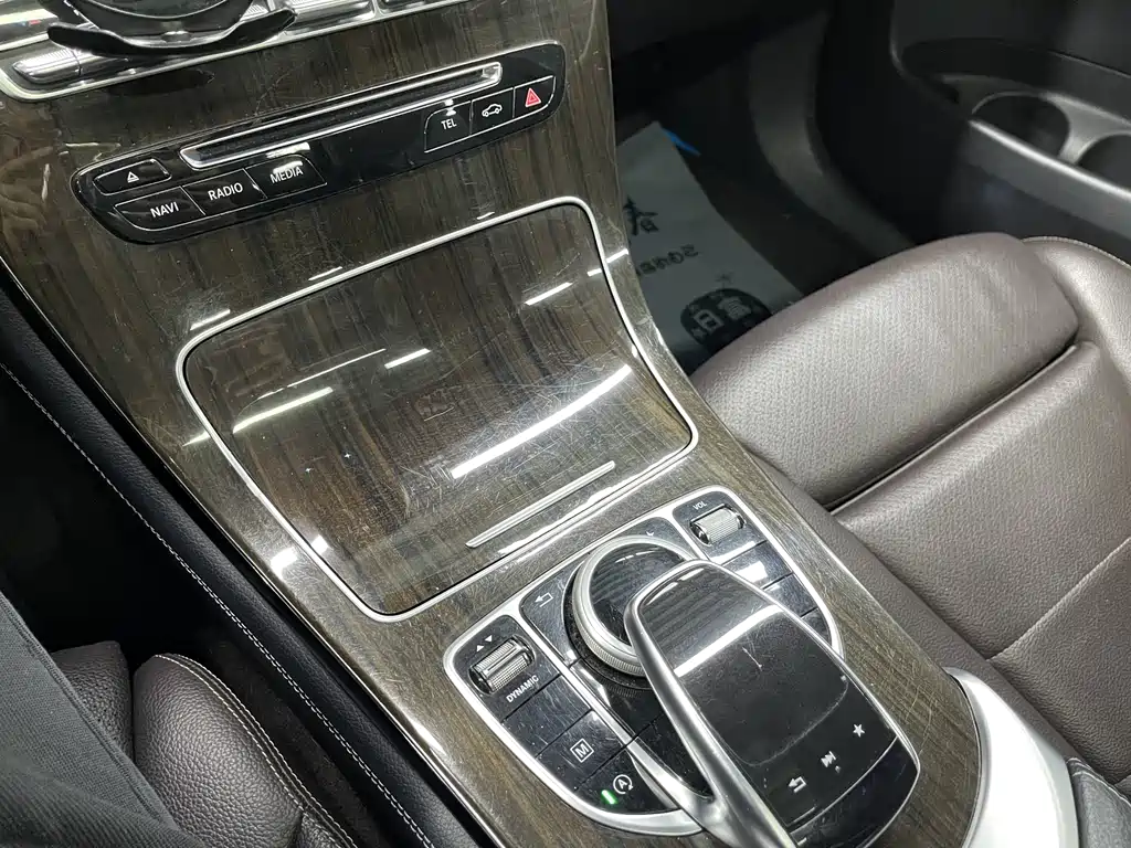 Mercedes-Benz GLC 2017 — фото 17