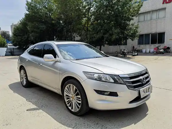 Honda Crosstour 2011