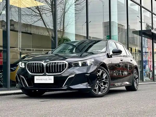 BMW 5 Series 2025