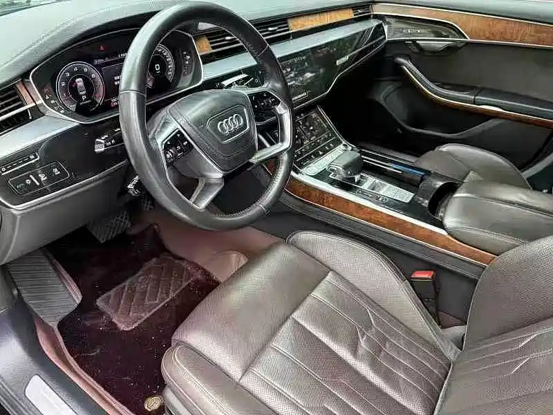 Audi A8 2019 — фото 8
