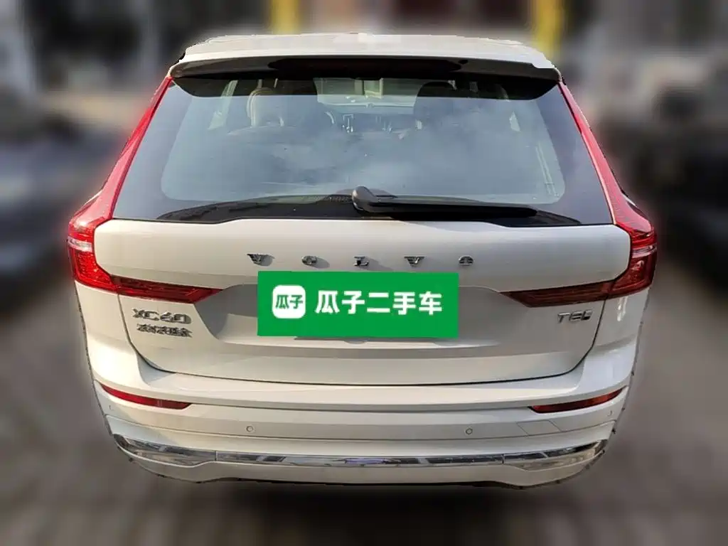 Volvo XC60 Plug-In Hybrid 2024 — фото 10