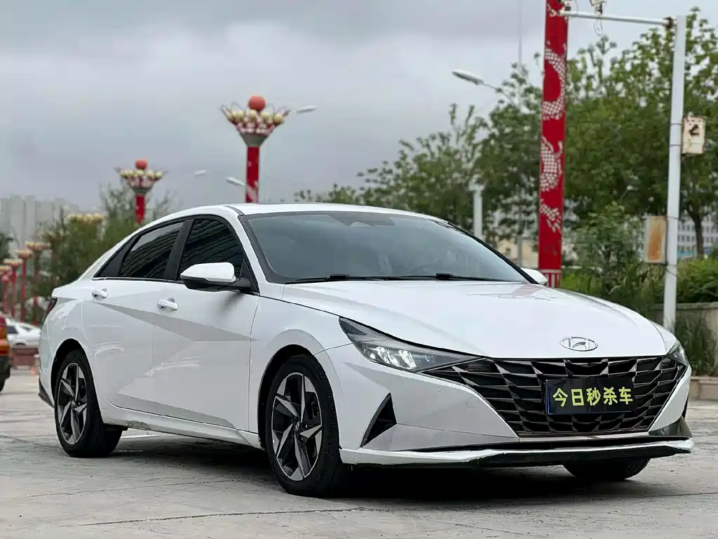 Hyundai Elantra 2021 — фото 3