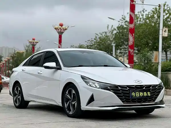 Hyundai Elantra 2021