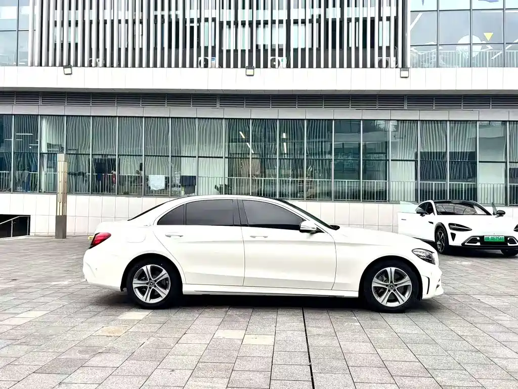 Mercedes-Benz C-Class 2019 — фото 3