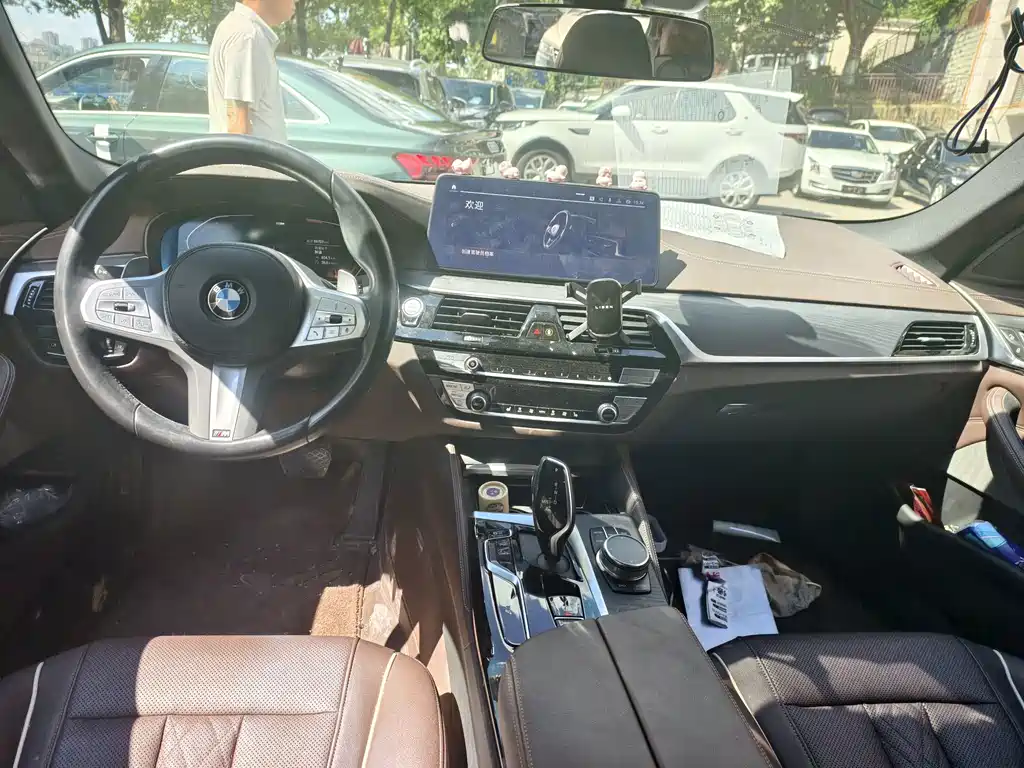 BMW 5 Series 2022