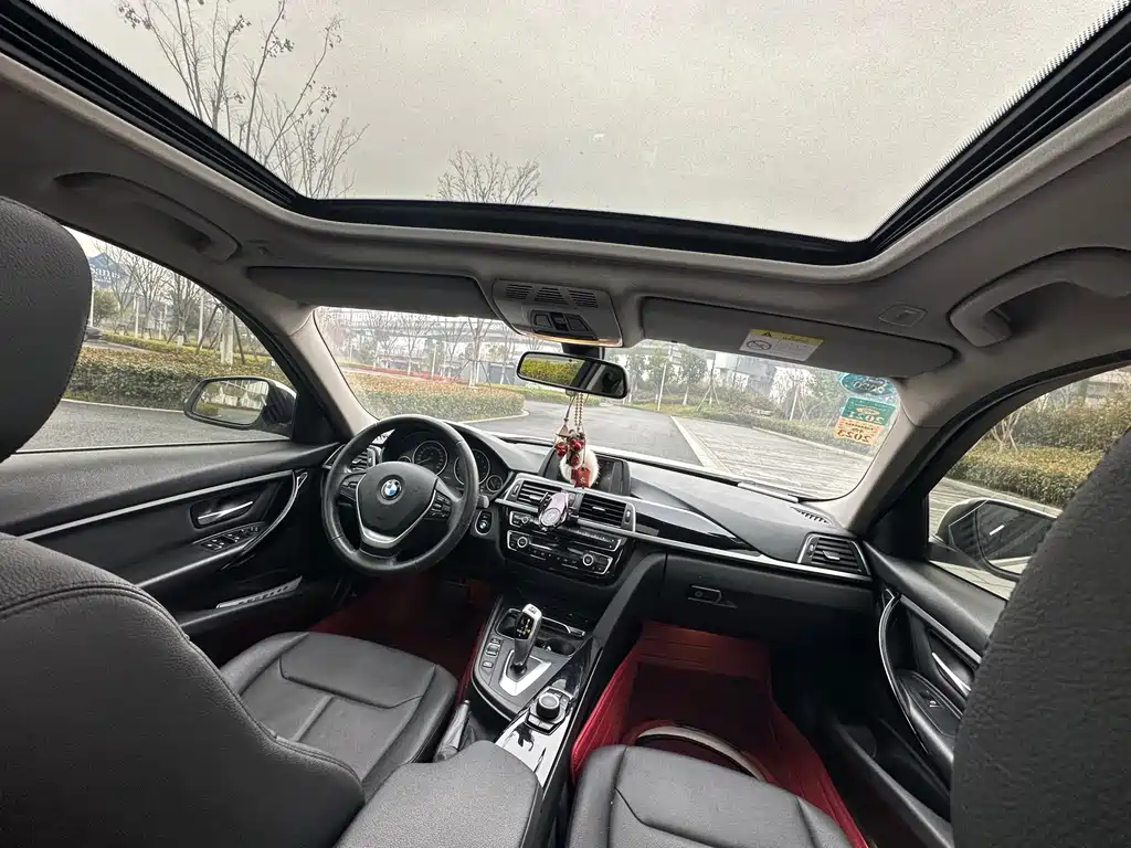 BMW 3 Series 2017 — фото 12