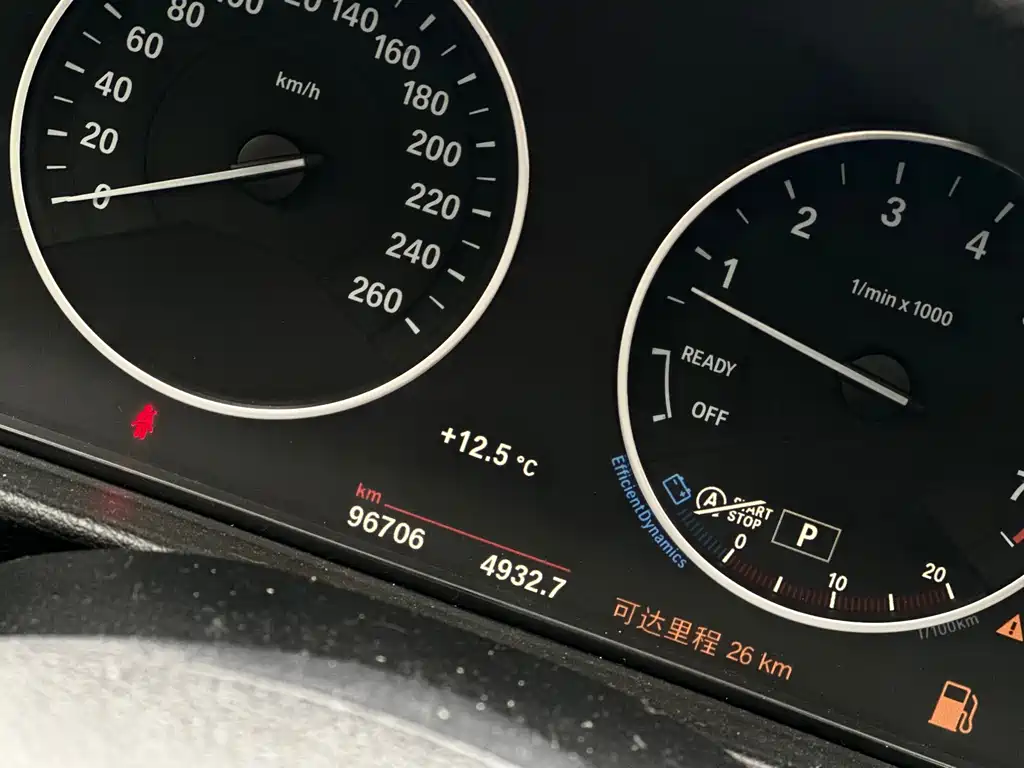 BMW 3 Series 2017 — фото 16