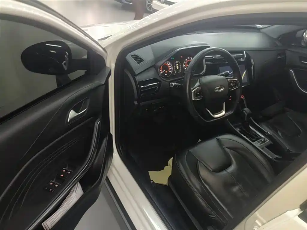 Chery Tiggo 3x 2021 — фото 16