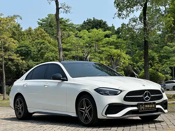 Mercedes-Benz C-Class 2025