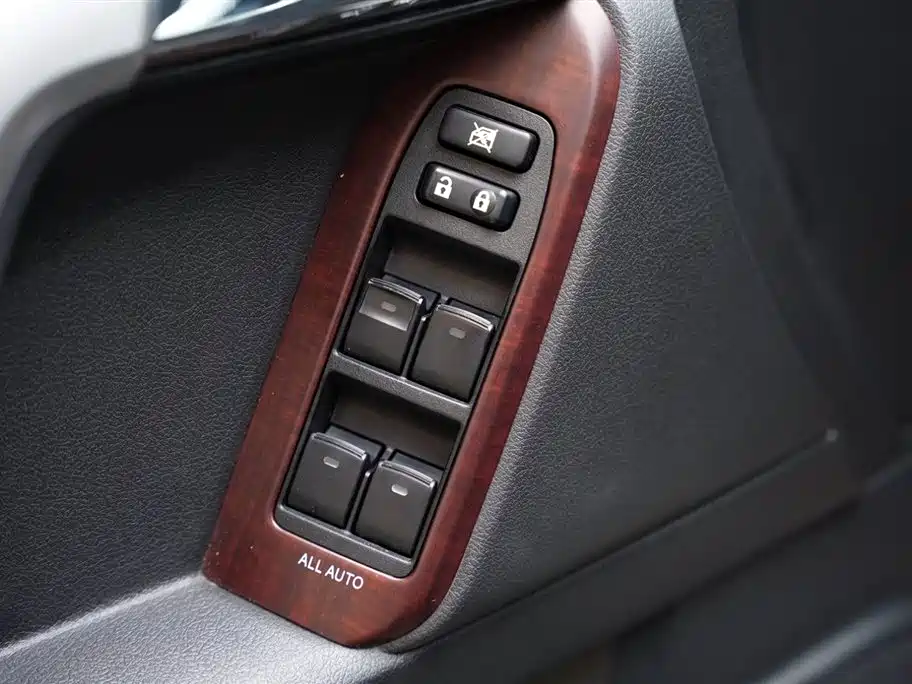 Toyota Prado 2017 — фото 19