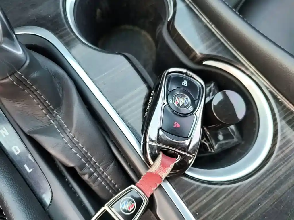 Buick Envision Plus 2020 — фото 17