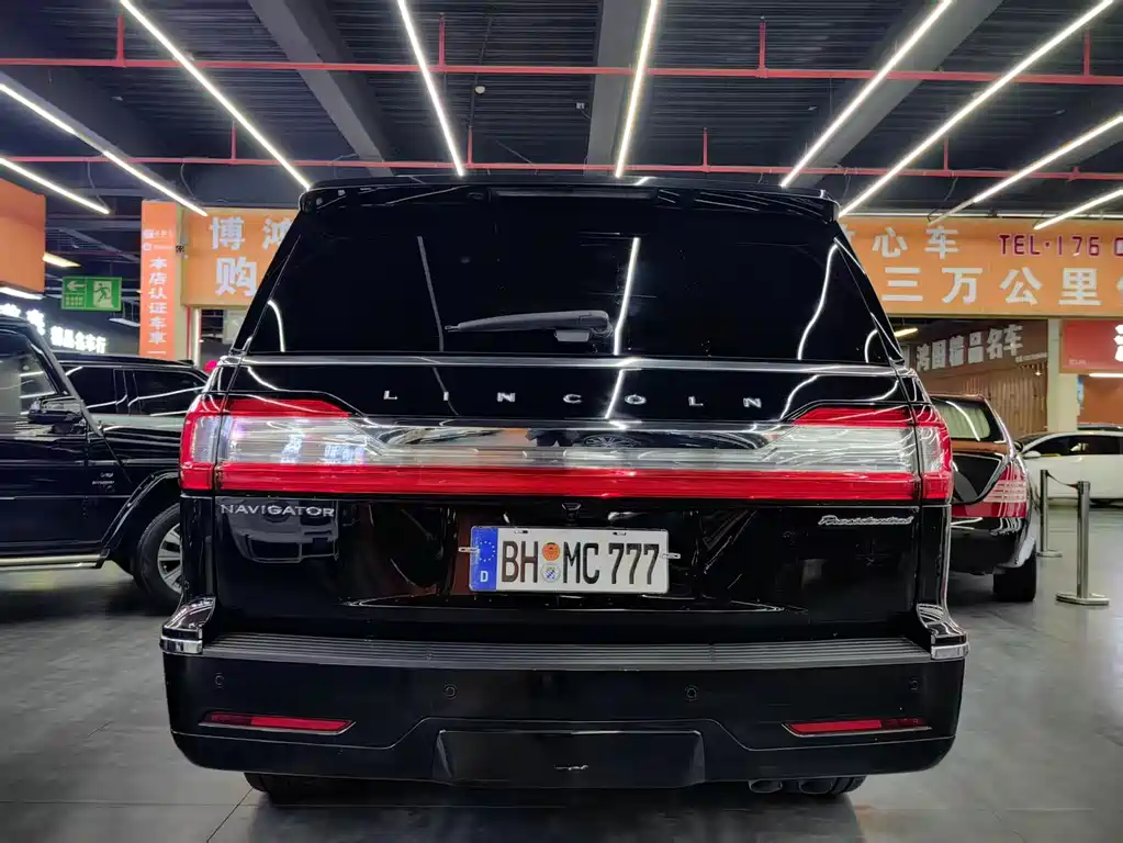 Lincoln Navigator 2019 — фото 15
