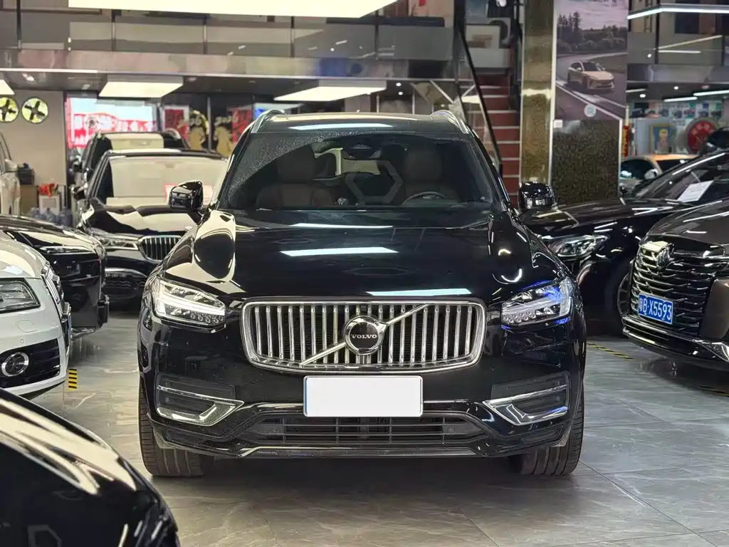 Volvo XC90 2023 — фото 2