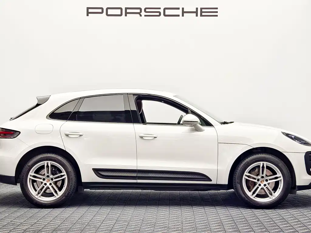 Porsche Macan 2022 — фото 5