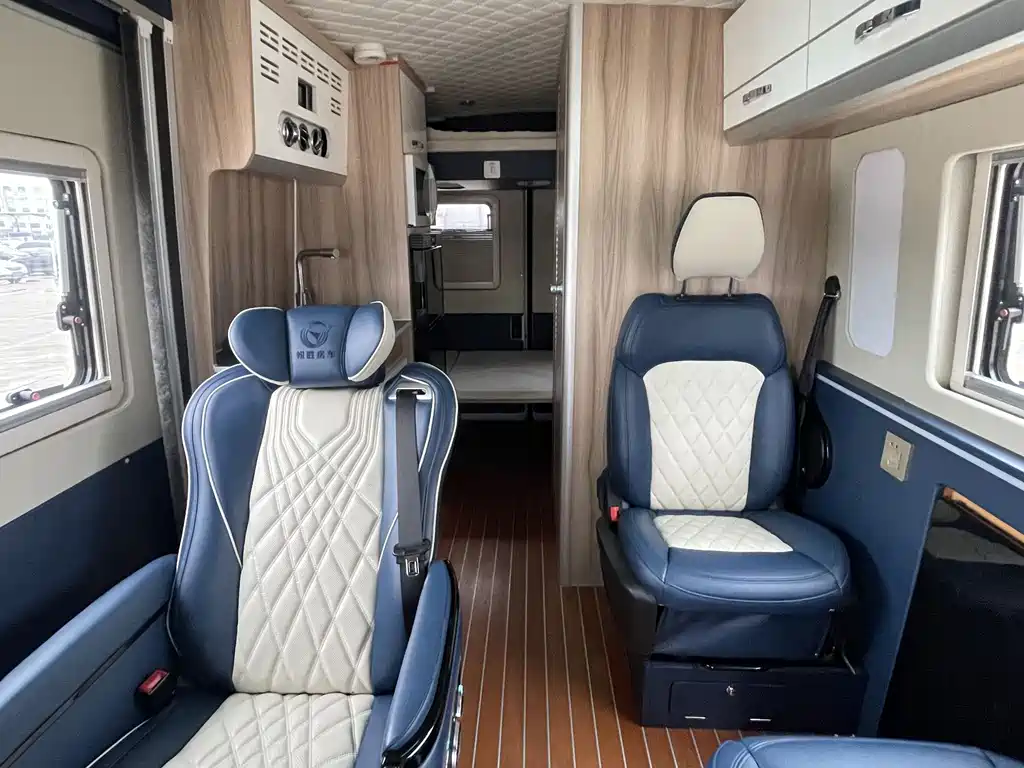 Maxus V90 RV 2022 — фото 41
