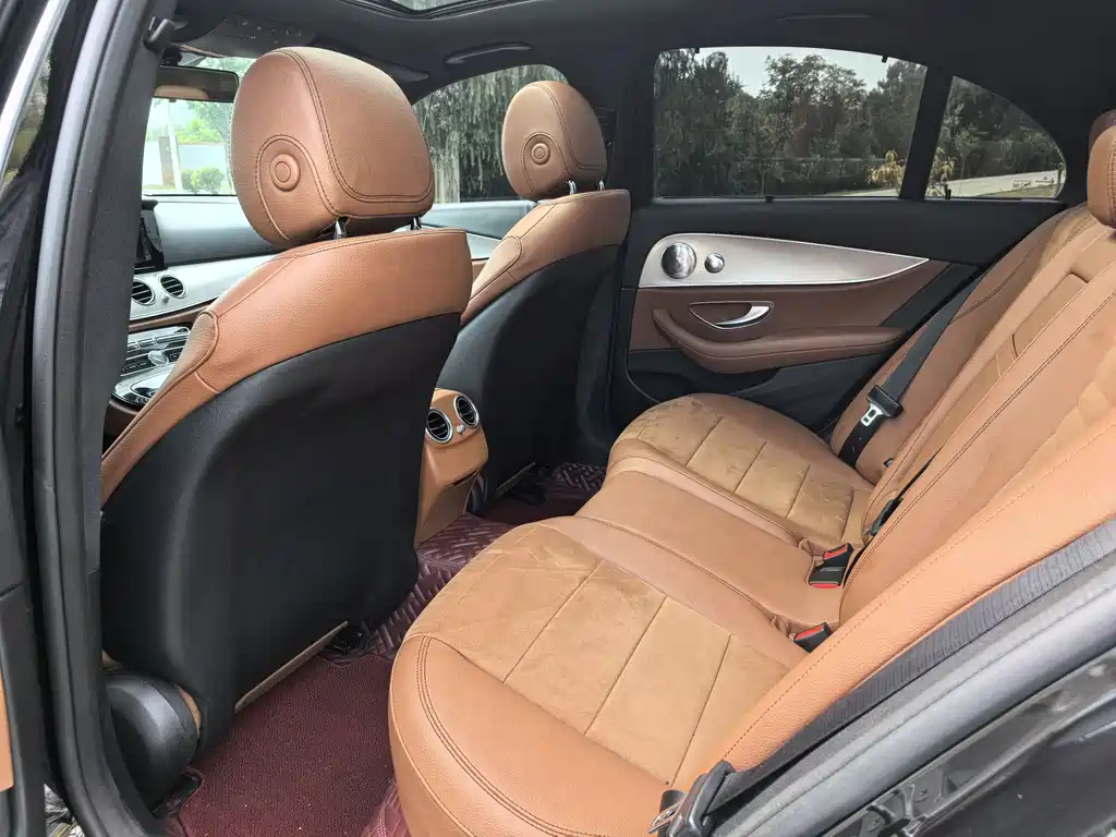 Mercedes-Benz E-Class 2017 — фото 15