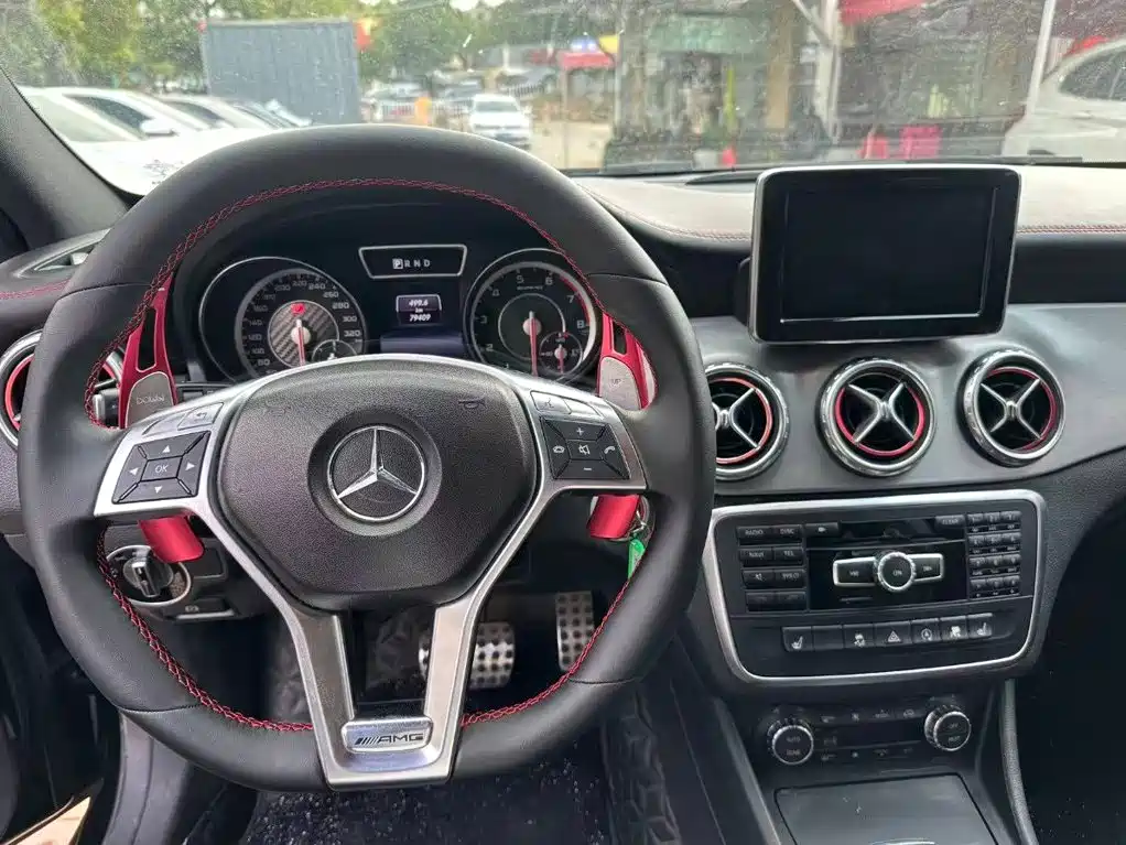 Mercedes-Benz GLA AMG 2015