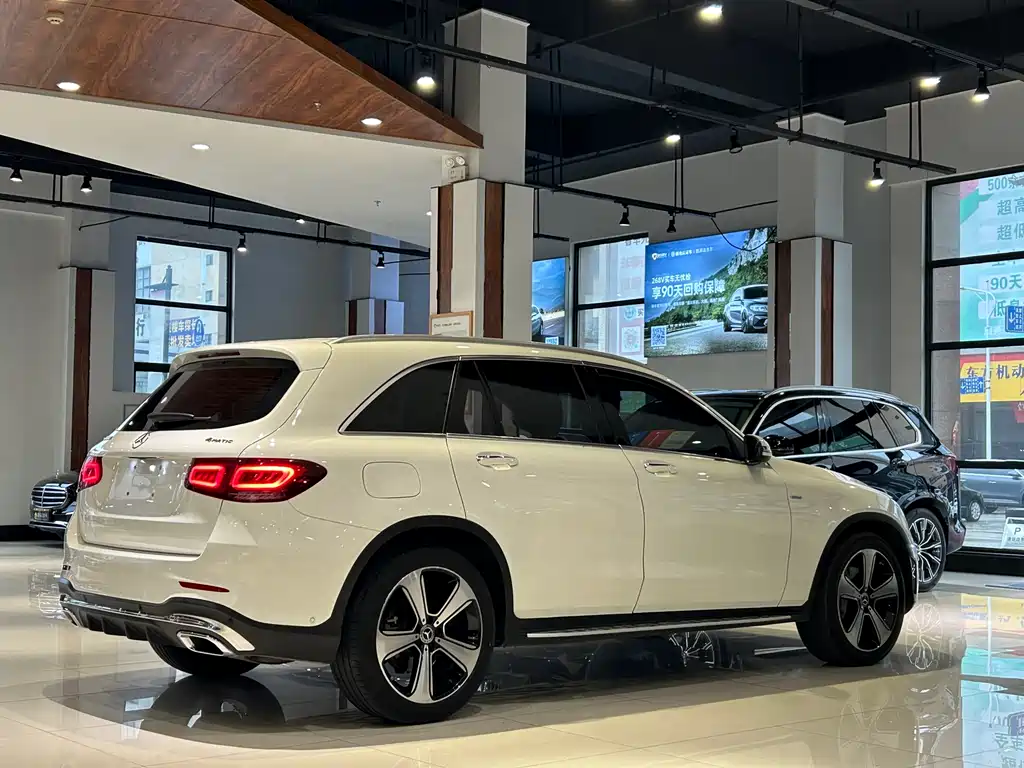 Mercedes-Benz GLC 2022 — фото 26