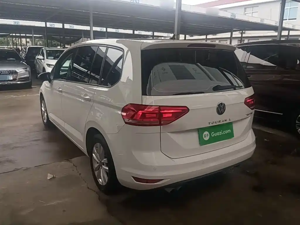 Volkswagen Touran 2022