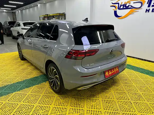 Volkswagen Golf 2022