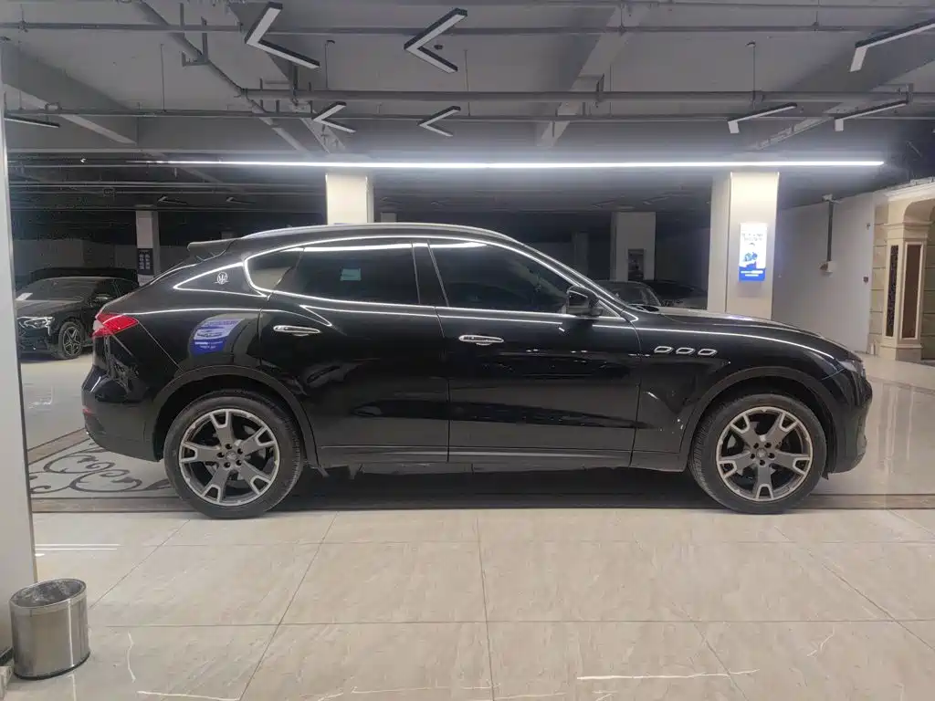 Maserati Levante 2018 — фото 5
