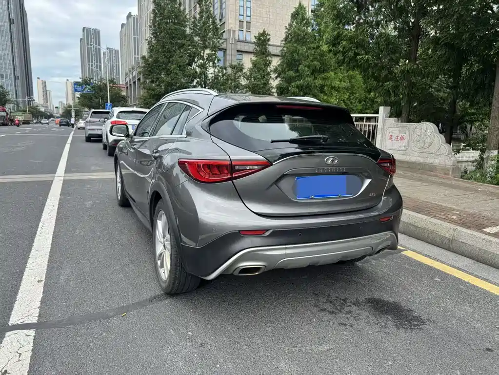 Infiniti QX30 2017