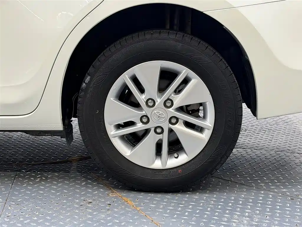 Toyota Corolla 2016 — фото 12